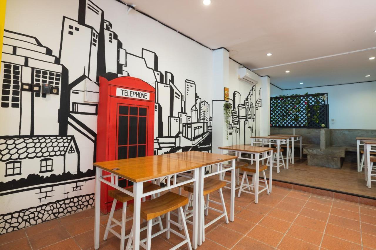 Oyo Flagship 1575 Urban 18 Hotel Surabaia Exterior foto