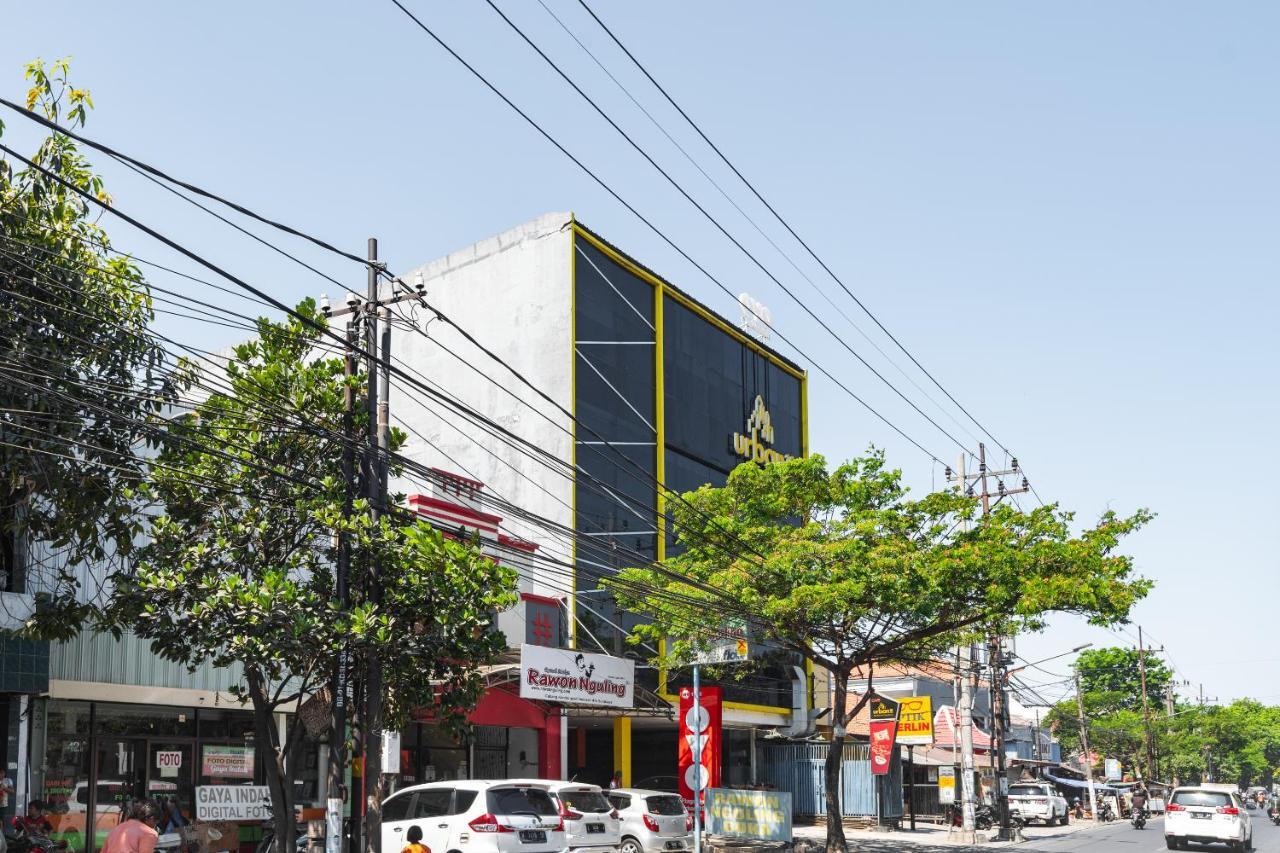 Oyo Flagship 1575 Urban 18 Hotel Surabaia Exterior foto