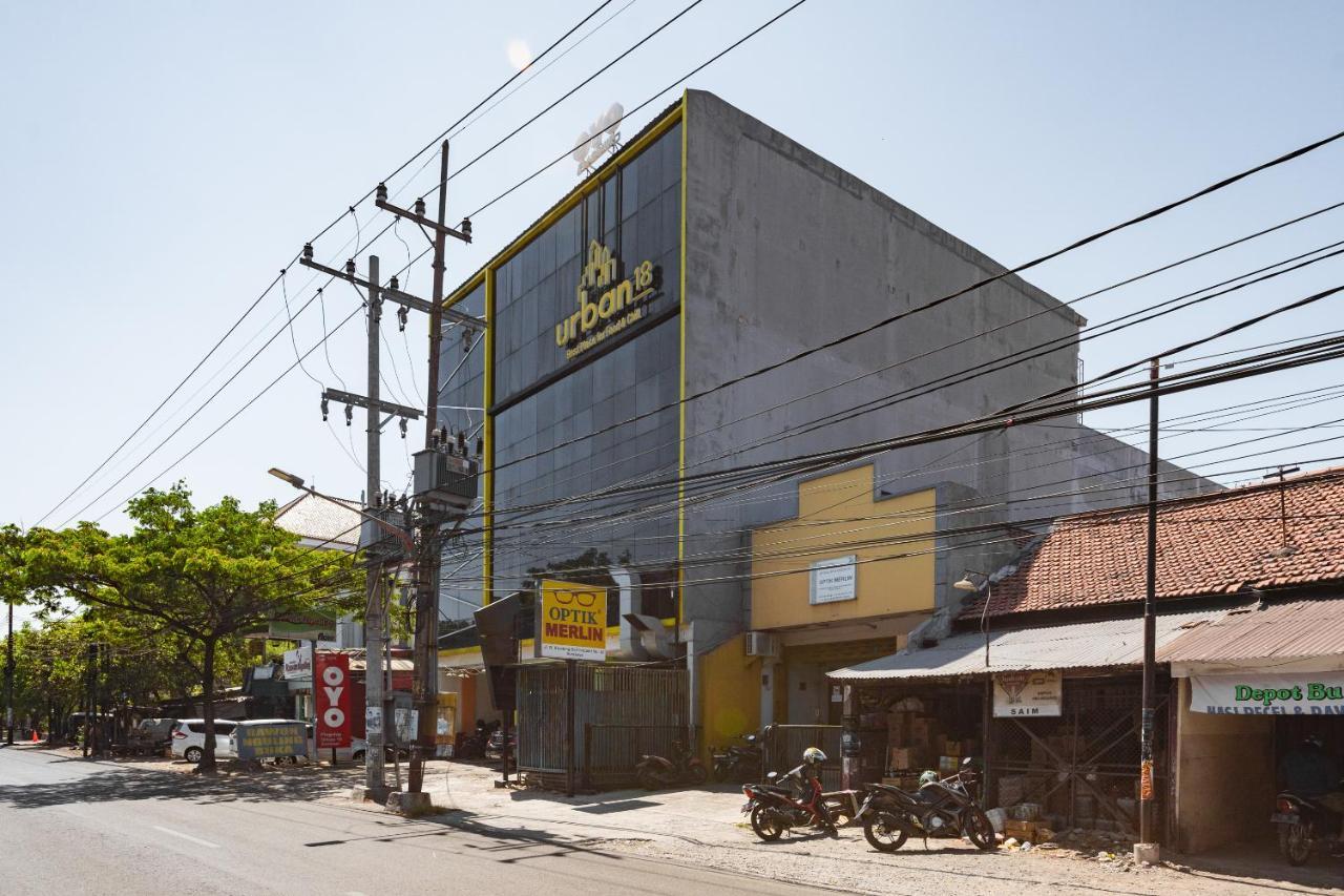 Oyo Flagship 1575 Urban 18 Hotel Surabaia Exterior foto